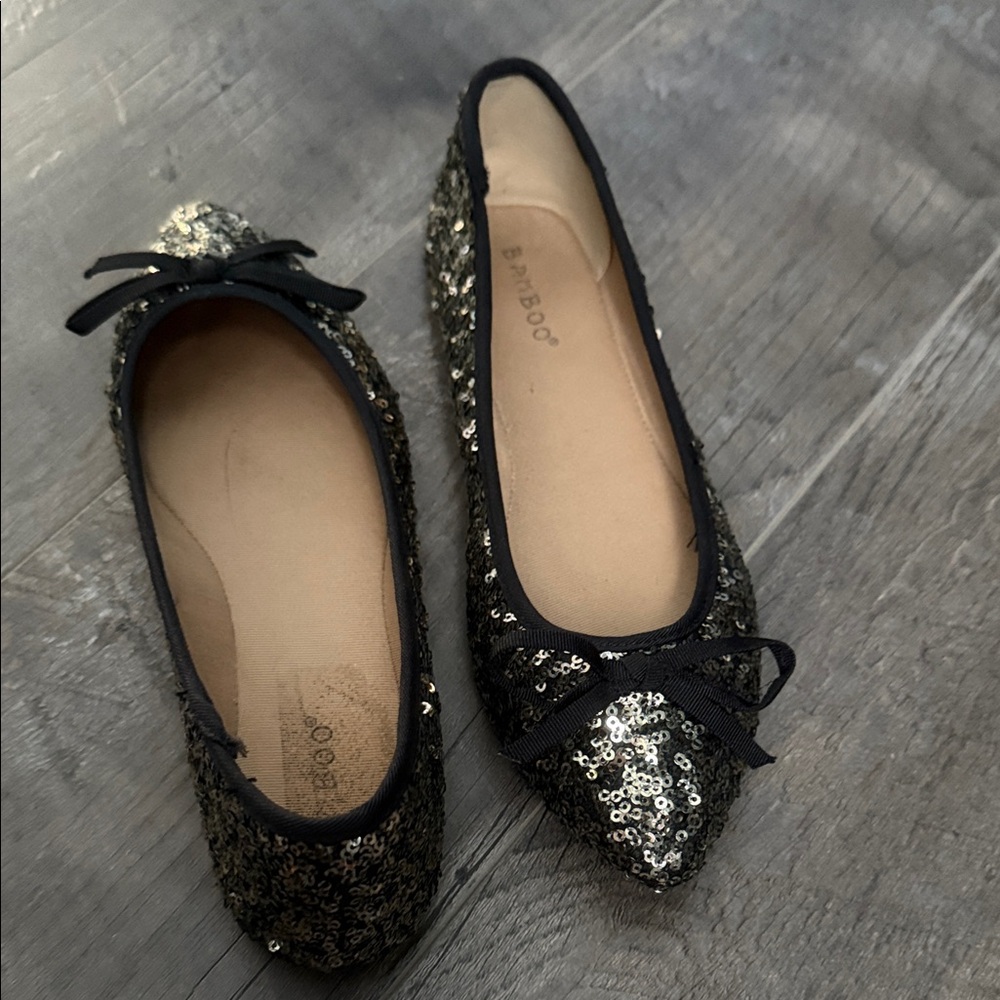 BAMBOO Glittering Black and Gold Flats